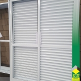 encomenda de esquadria de alumínio porta balcão Centro